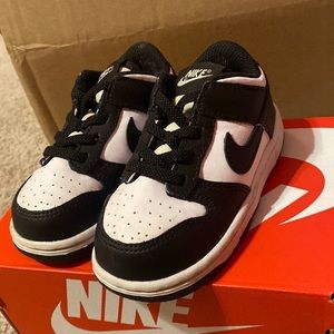 Nike dunk low worn a few times size 7c toddler